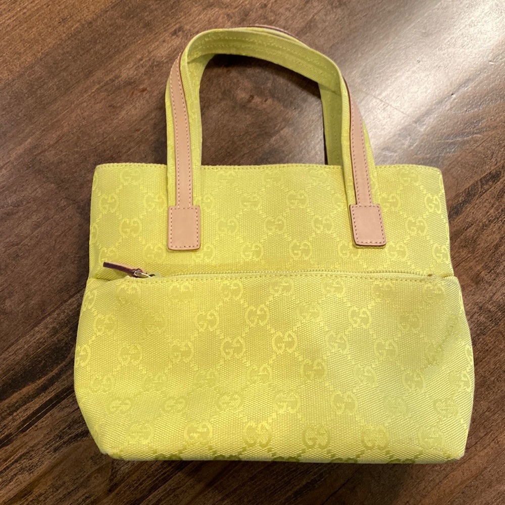 Gucci small yellow/green handbag. Excellent condition!